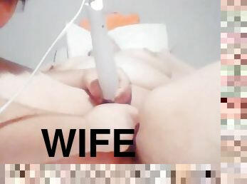 Hubby plays with wife