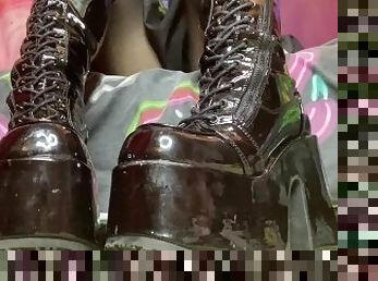 Cum on my boots