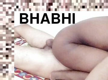Tanya got high hip sex on bed with bhabhi brother in hotel