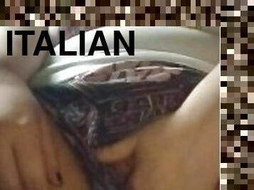 vulve-pelose, fichette, mogli, amatoriali, mammine-mature, donne-grasse-e-belle, pov, casalinghe, italiani, feticci