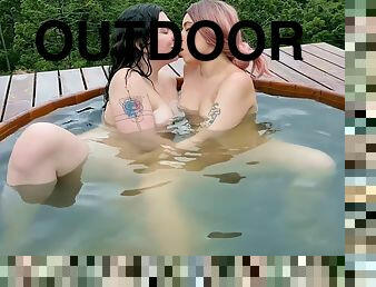 Outdoor Sex - Lesbians In The Bathtub