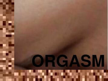 Simultaneous orgasm