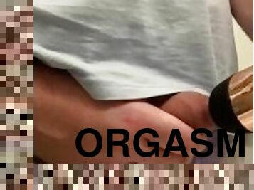 klitta, masturbation, orgasm, amatör, cumshot, avrunkning, sprut, söt-sweet, fetisch, ensam