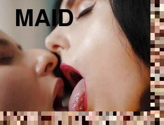 ? JOI Mistress dominates and trains maid to lick. SHORT VERSION ?