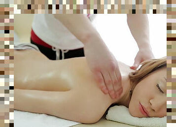 Teen enjoys erotic massage