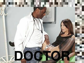 BBC anal from doctor for hot brunette