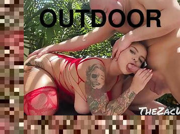 Payton Preslee Gets Wild Outdoors - deepthroat blowjob and hardcore with cumshot with big ass brunette mom in sexy lingerie