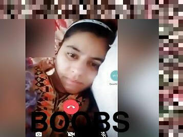 Paki Girl Showing Her Ass And Boobs On Vc Part 1