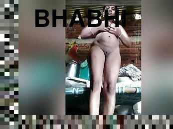 Today Exclusive -desi Village Bhabhi Record Her Nude Video