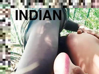 Indian Village Desi Aunty Ku Jangale Me Chooda