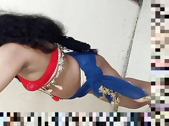 Beautiful Indian Slut In Hijab Erotic Dance In India Homemade