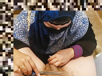 Arab Milf Giving Pedicure And Trim With Happy Ending