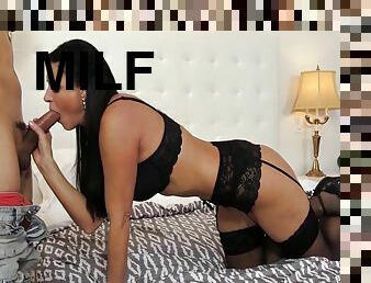 India Summer In Sensual Milf Dresses In Black Lingerie For Interracial Cock Sucking And Fucking 13 Min