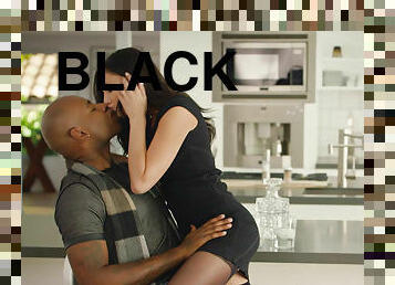 Sultry musician Ariana Marie loves black man meat