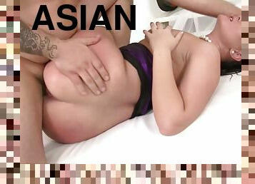 Chubby Asian bitch uses her big round butt in anal session