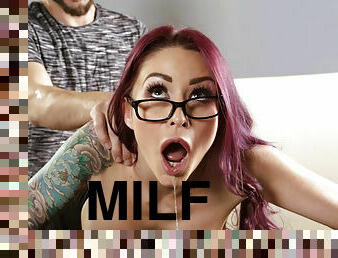 Redhead MILF babe in eyeglasses Monique Alexander has sneaky sex