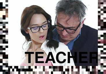 Sweetie gives her teacher sex satisfaction