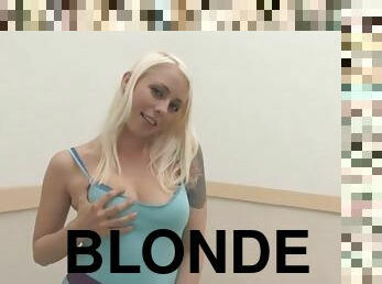 Naughty blonde Lorelei Lee is covered in piss