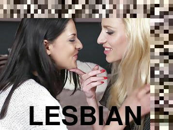 Blonde and brunette lesbians get pussy licking orgasms