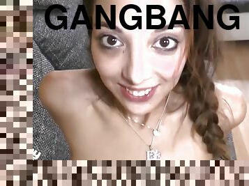 asiatiche, magre, pompini, eruzioni-di-sperma, pornostar, tedesche, serie, gangbang, sesso-di-gruppo, sgualdrine