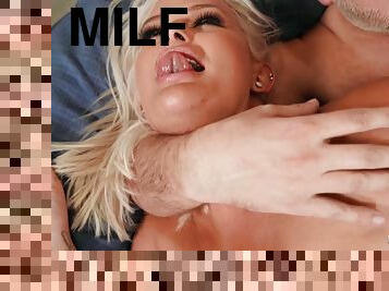 Bosomy MILF Julie Cash carves for Keiran's dong