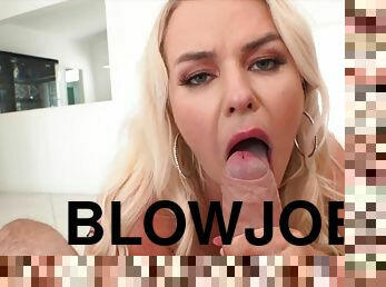 Slimthick Vic Shows Off Her Big Butt To You In POV - Blonde