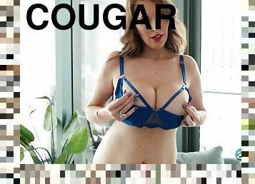 Meet big tit cougar Kat Marie