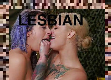 Lesbian Squirt Training - Zoey Monroe, Bonnie Rotten - kinky tattooed lesbians 02
