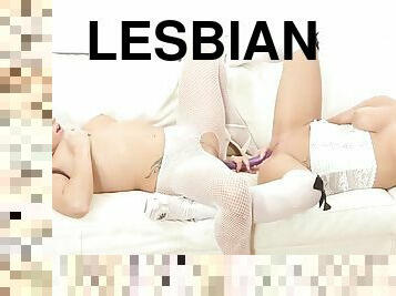 payudara-besar, mastubasi, lesbian-lesbian, mainan, gambarvideo-porno-secara-eksplisit-dan-intens, berciuman, berambut-pirang, pakaian-dalam-wanita, ditindik, berambut-cokelat