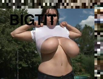 Big tits whitet & a waterhose