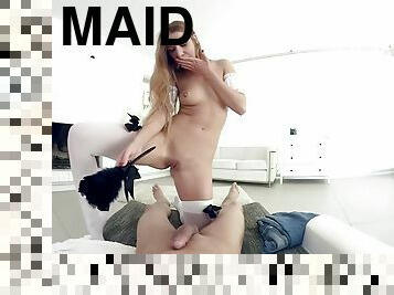 Damn sexy maid for virtual reality porn
