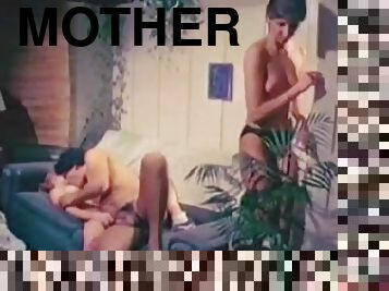Mother not joined the girl kiss 1970s vintage
