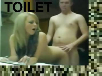 amatir, anal, muda-diatas-18, toilet