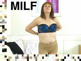 Uk sexiest milfs part 54