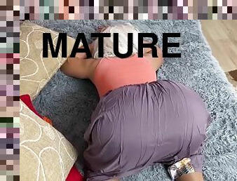 Mature milf in a long skirt has anal sex