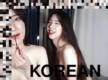 asia, memasukkan-tangan-ke-dalam-vagina, blowjob-seks-dengan-mengisap-penis, lesbian-lesbian, korea