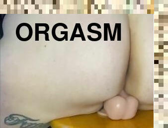 cur, orgasm, tasnit, amatori, milf, bbw, dildo, solo, tatuaj