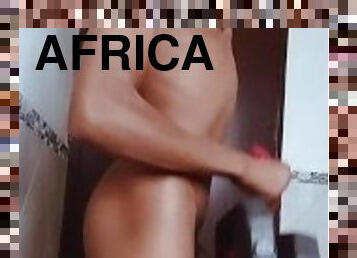 Fit African Twink gets CAUGHT busting squats