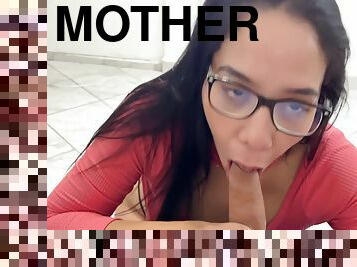 Ayudando A Mi Madrastra Caliente Ninfomana Su Marido No Puede Complacer 13 Min - Mother In Law