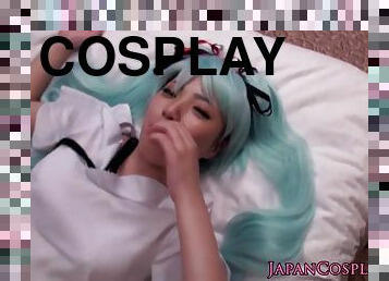 Hatsune miku cosplay gets creampie