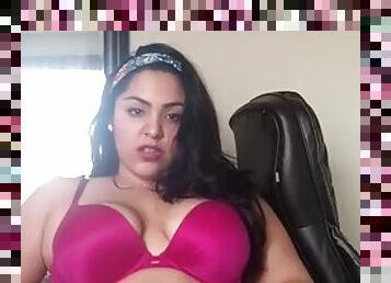 Latina plays with her belly & bellybutton