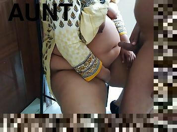 Room Ki Andar Masturbat Karte Hue (35 Saal Ki Kavita Aunty) Uski Bete Ne Use Dekh Aur Uski Jabardast Chudai Ki With Li Ya