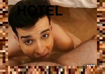 ekstrem, homo, deepthroat-penis-masuk-ke-tenggorokan, hotel