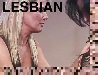 Lesbians Anastasia Pierce and Bridgett Lee, who are both blonde and brunette, make each other squirm.
