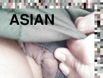 HOT ASIAN NAGPASILIP