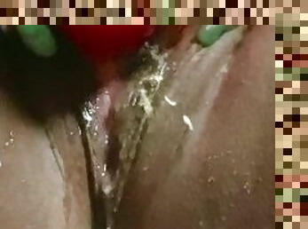 clito, grosse, masturbation, orgasme, chatte-pussy, giclée, ejaculation-sur-le-corps, ébène, jouet, black