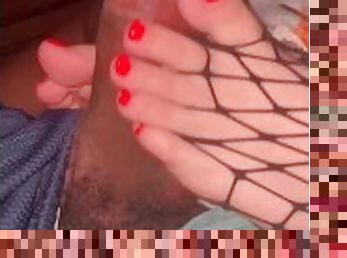 Fishnet FOOTJOB Turns Into SENSUAL Sucking ( OF: foxandthebunny1213 ???????? )