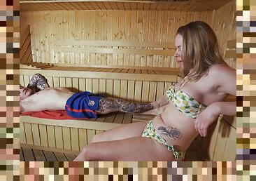 Nude missionary at the sauna with a premium MILF