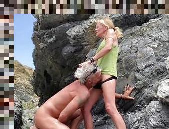 SEX ON THE BEACH - EATING PUSSY AND BLOWJOB - THE SUN OF SPAIN ( LITTLE BLONDE / WILDSPAINMAN )