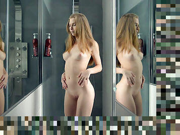Cute babe Kortny is demonstrating her naked body
